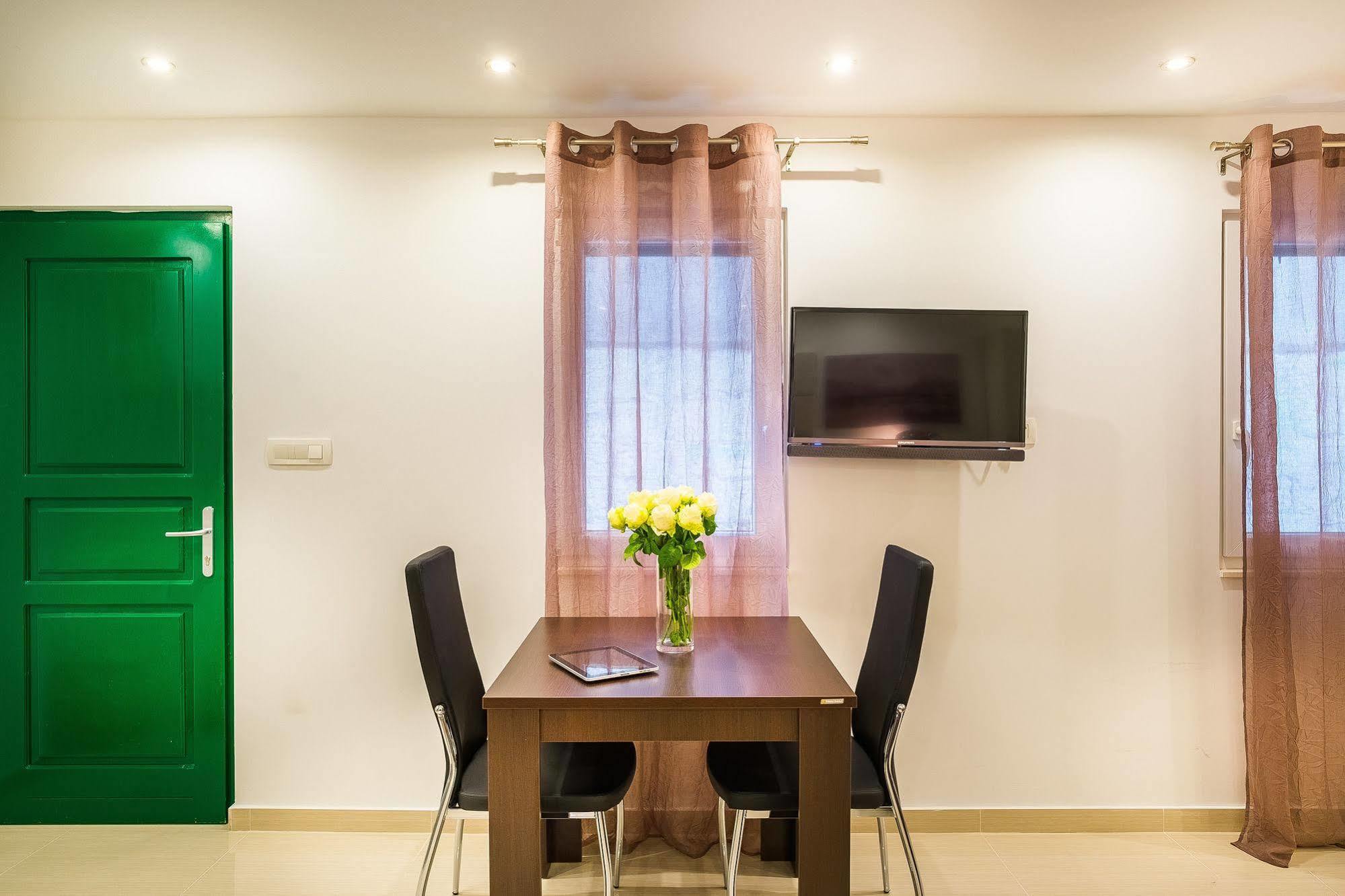 Split Oasis Studio Apartments Dış mekan fotoğraf