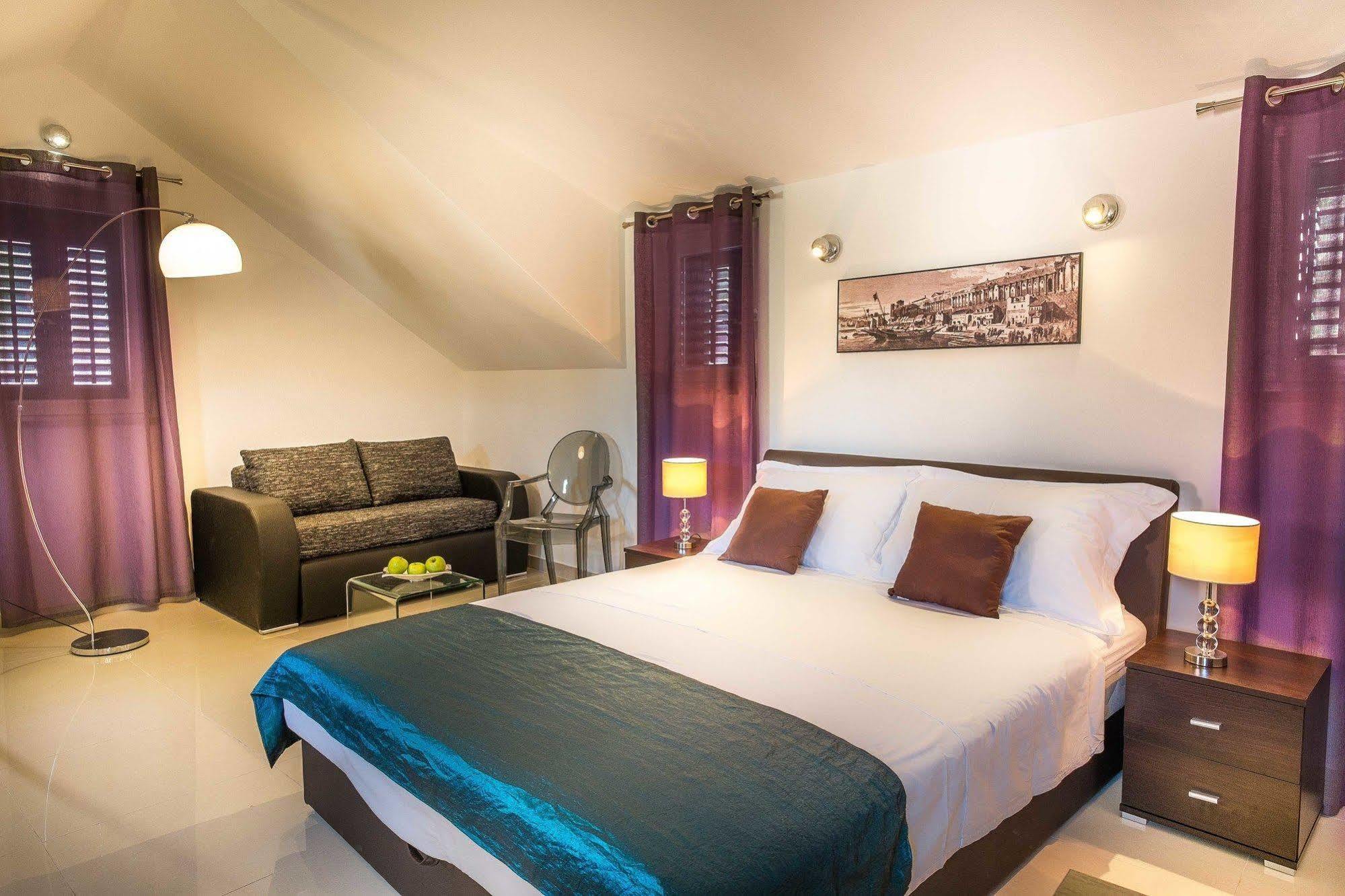 Split Oasis Studio Apartments Dış mekan fotoğraf