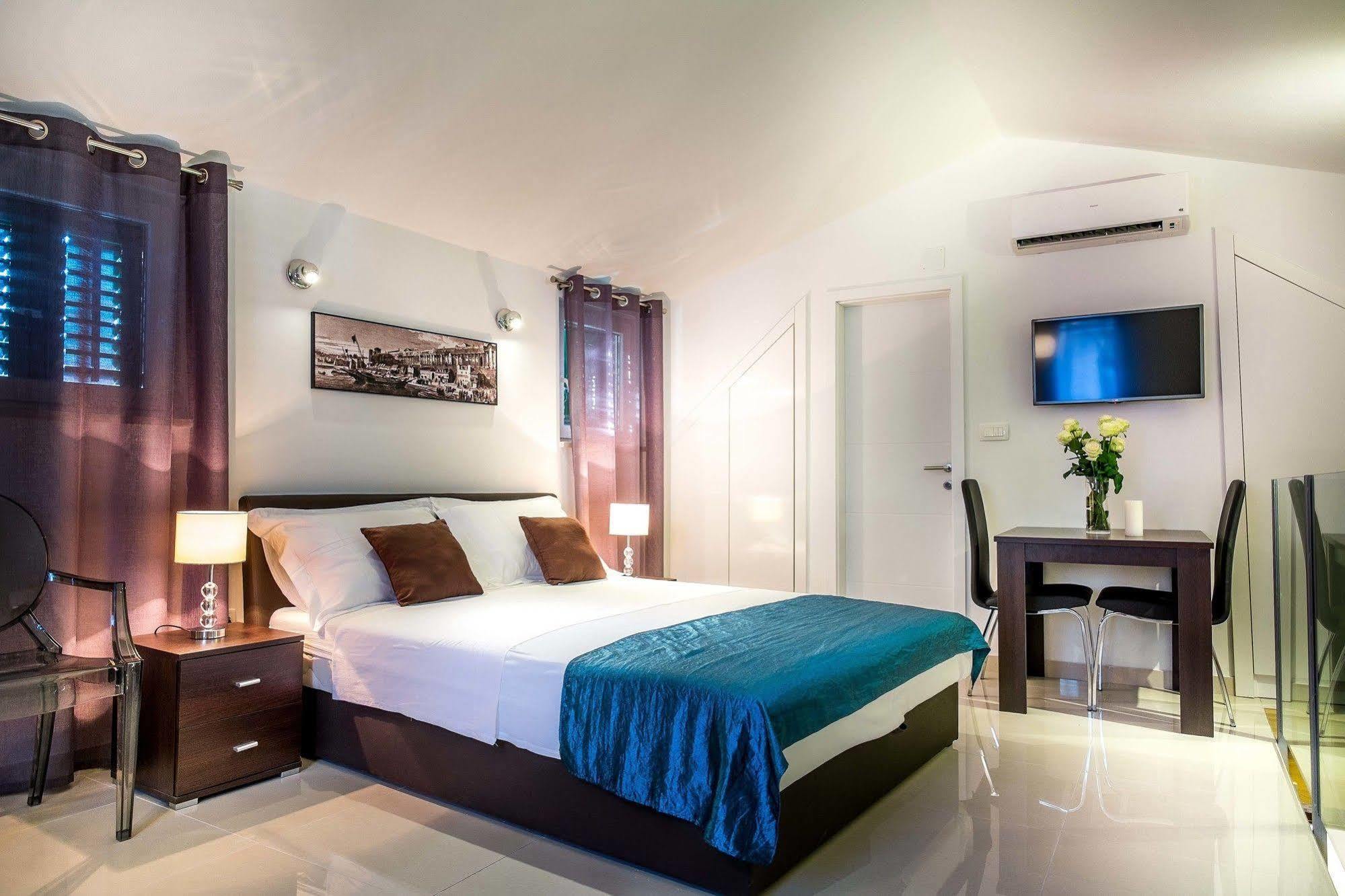 Split Oasis Studio Apartments Dış mekan fotoğraf